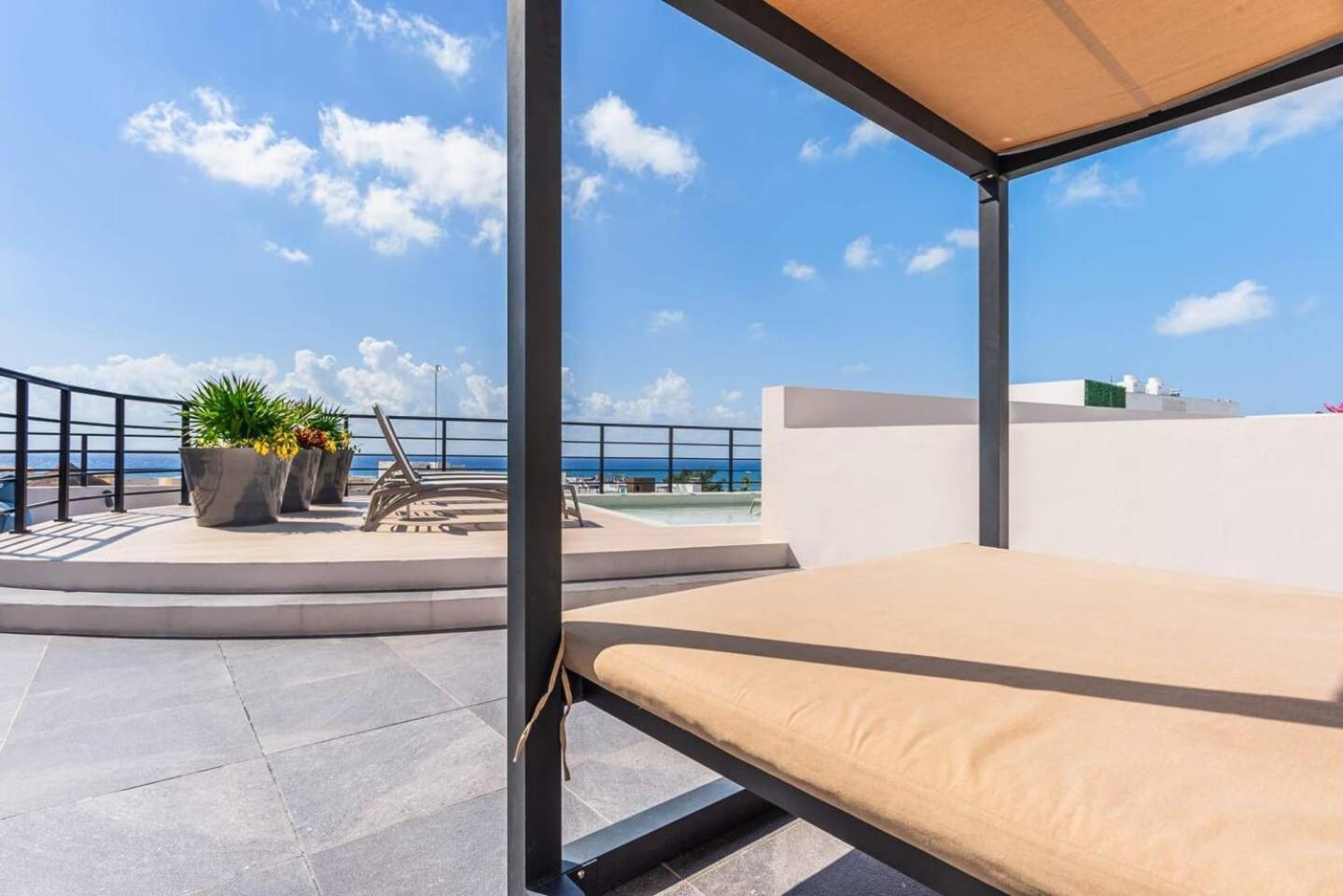 Luxury 1br 1ba Ocean View From Balcony And Rooftop * Playa del Carmen